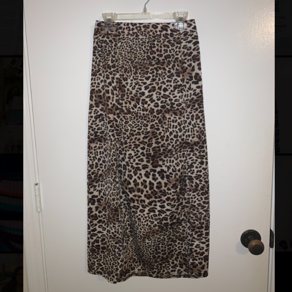 Leopard print maxi skirt